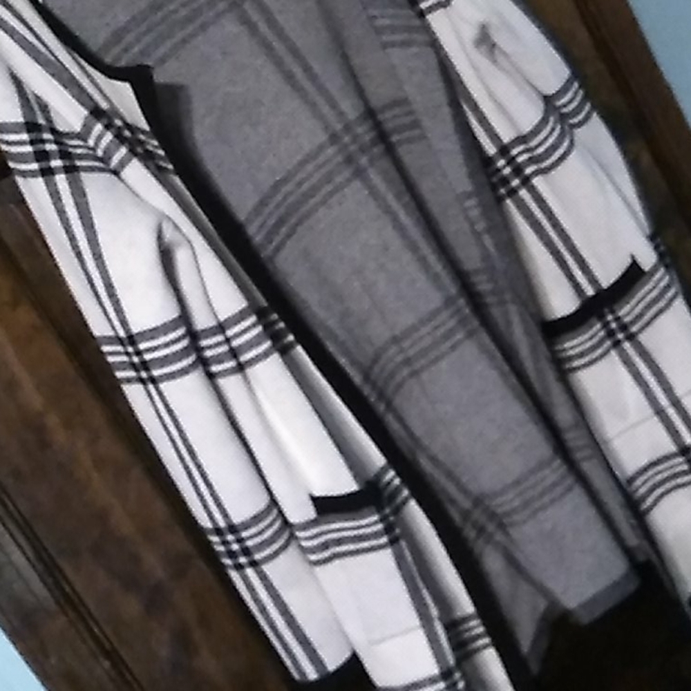 Sweater - Picture 2 of 3